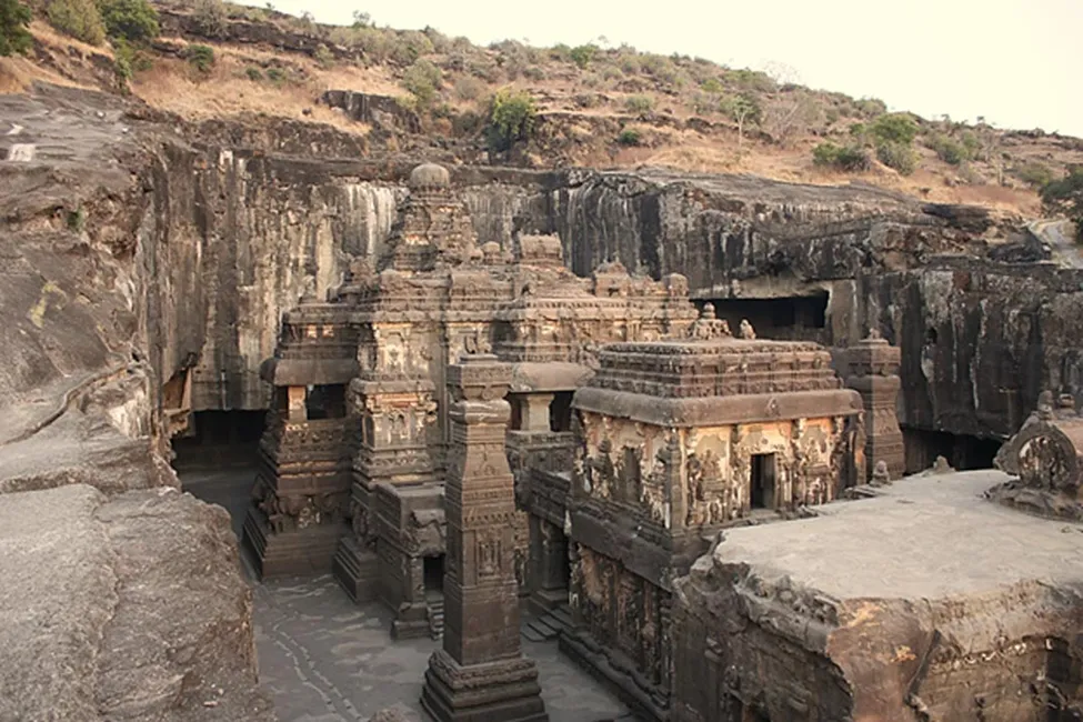 Cave 16, Kailasha Temple (https://www.ancient-origins.net/news-history-archaeology/scientists-discover-breathtaking-ellora-caves-have-been-preserved-hemp-020768)