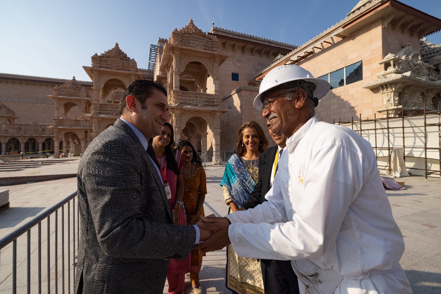 Consul General of Türkiye in New York, Reyhan Özgür is given a tour of Swaminarayan Akshardham.